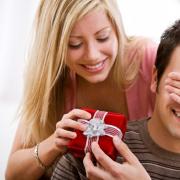 What to give your husband an original birthday gift?